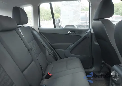 2018 Volkswagen Tiguan Limited 2.0T z USA, uszkodzony, nr VIN WVGAV7AX4JK003057